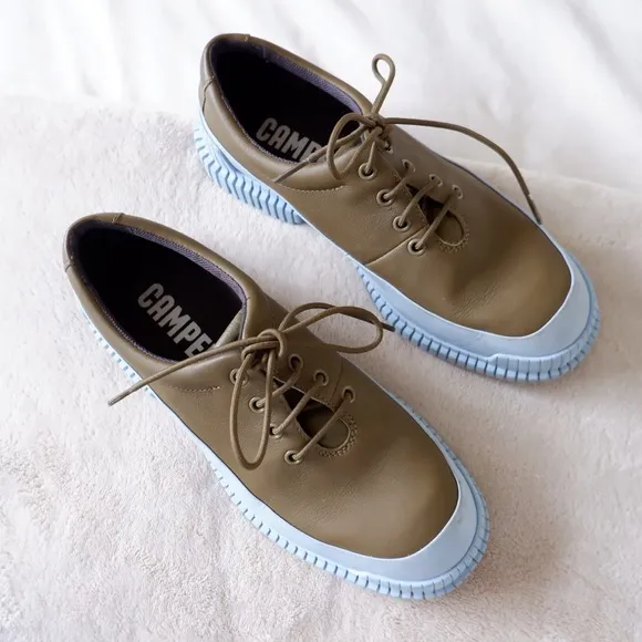 CAMPER Pix in Blue Green