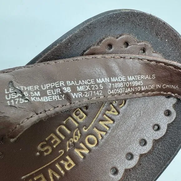 Canyon River Blues Brown‎ Leather Comfort Sandals Women's Size 6.538