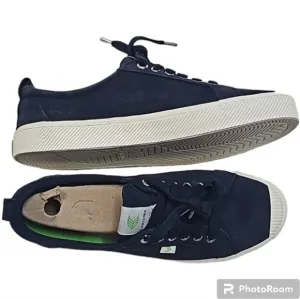 Cariuma shoes sneakers dark blue 100% leather suede blue sz 9