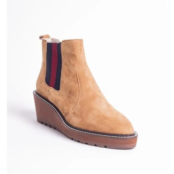 CECELIA NEW YORK Nutella Tan Suede Wedge Chelsea Booties Gemma Gwen Boots Sz 6.5