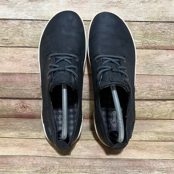 Chaco Black Leather Davis Casual Sneakers