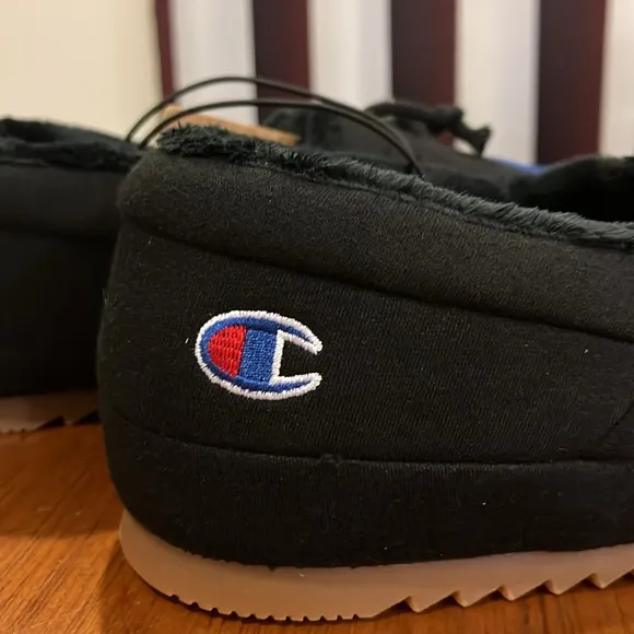 Champion University “Hoodie” Slip on Shoes Slippers new black Men’s Size 13