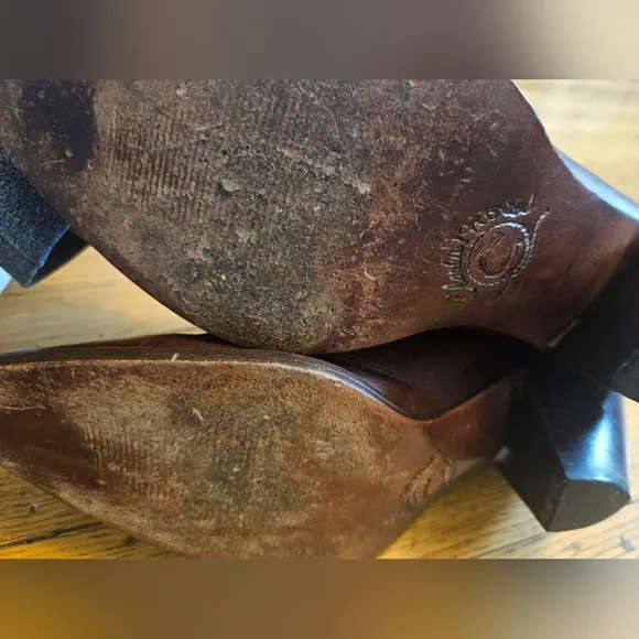 Charlie 1 Horse Leather Mules Size 7