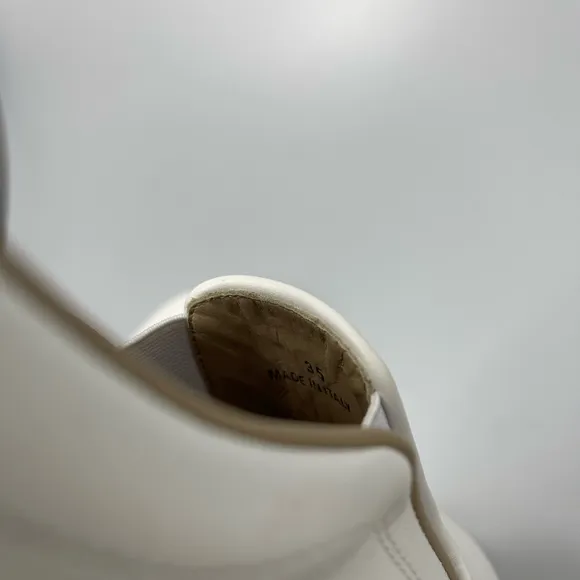 Chloé Lauren slip-on sneakers Women’s EU 35/US 5 $495. Lightly Used. With Box.