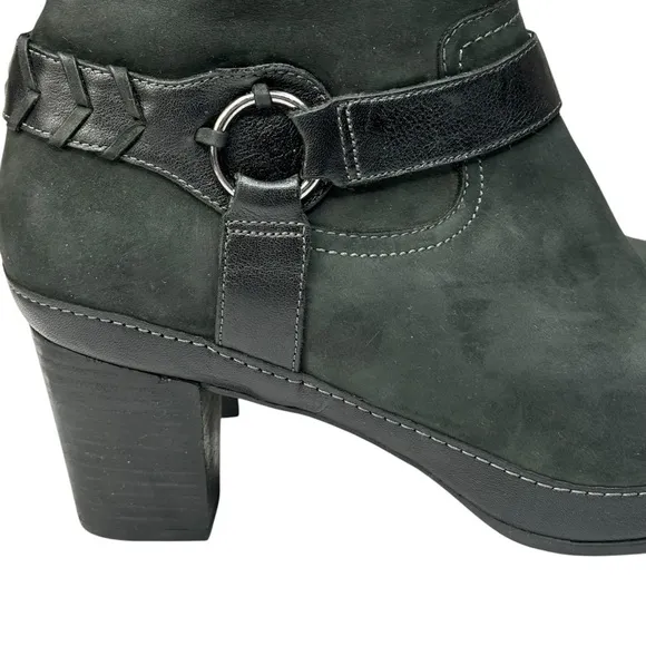 Clark’s Artisan Black Leather Heeled Knee Boots Size 10 Moto-Western Style Vibe