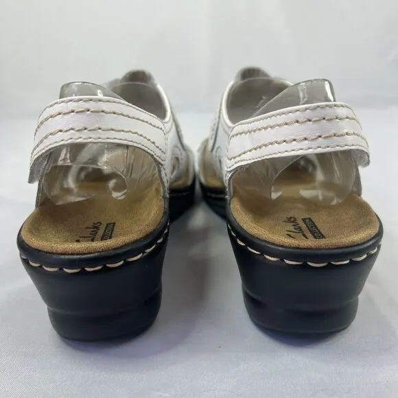 Clarks Bendables Womens Lexi Walnut Q White Sandals Summers Comfy Walk Shoes 7M