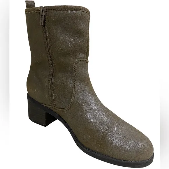 Clarks Collection Cushion Soft Novella Devon Metallic Brown Ankle Boots Size 7.5