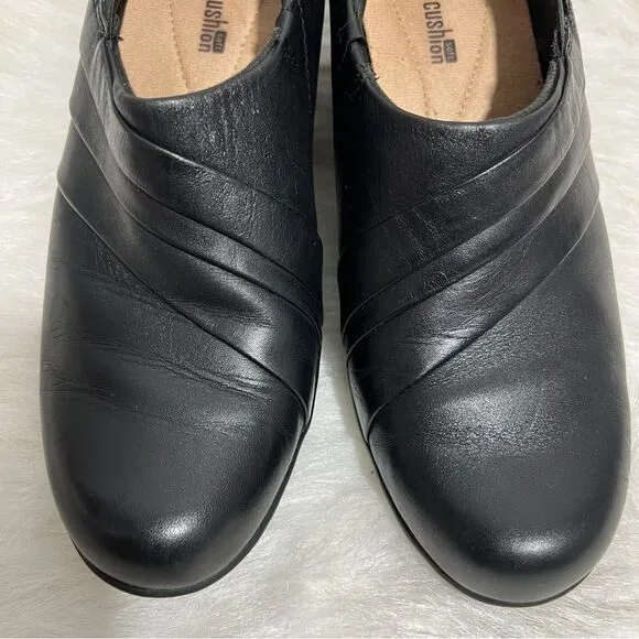 Clarks Emslie Warbler Black Leather Slip On Heeled Shoe -- 9.5M