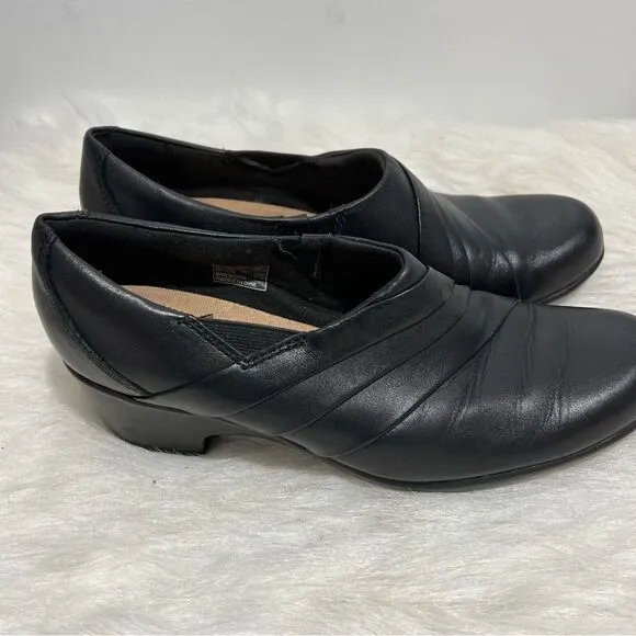 Clarks Emslie Warbler Black Leather Slip On Heeled Shoe -- 9.5M