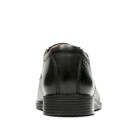 Clarks Men's Tilden Cap Oxford Size 12M