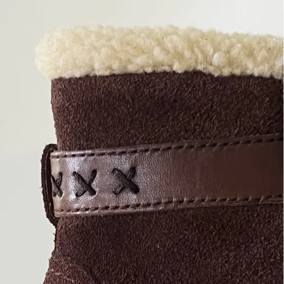 CLARKS Trixiebell Women's Brown Leather Sherpa Ankle Boots Size 10 M