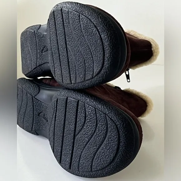 CLARKS Trixiebell Women's Brown Leather Sherpa Ankle Boots Size 10 M