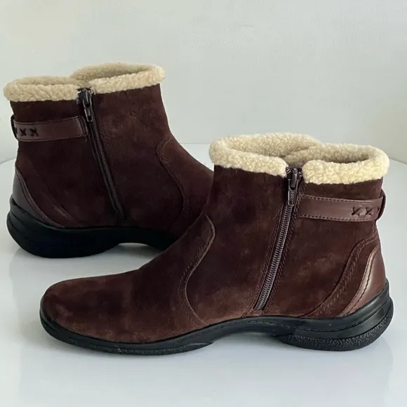 CLARKS Trixiebell Women's Brown Leather Sherpa Ankle Boots Size 10 M