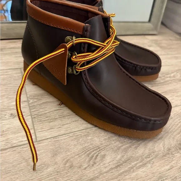 Clarks Wallace Brown Chukka Boots with Moc Toe Design
