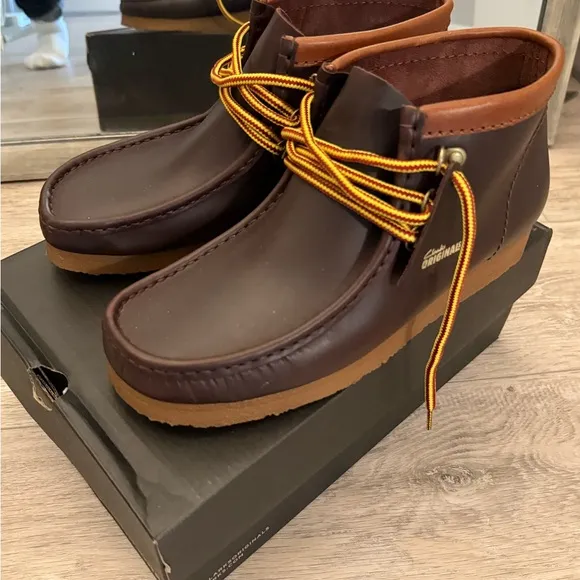 Clarks Wallace Brown Chukka Boots with Moc Toe Design