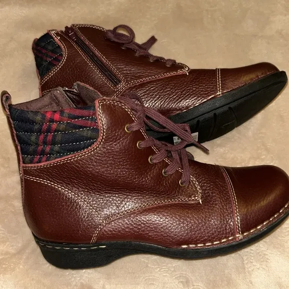 Clark’s Whistle Bea Leather ankle boots