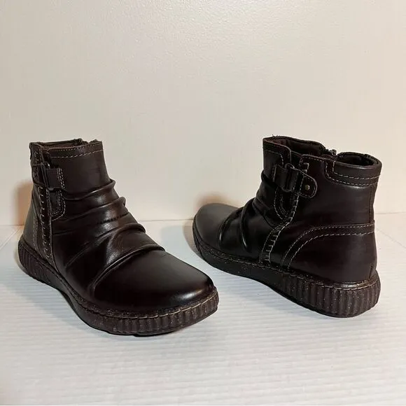 Clarks Collection Caroline Orchid Leather Ruched Ankle Boots