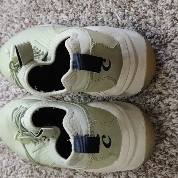 Clove Light Green Nursing Shoes, Women's Size 7.5