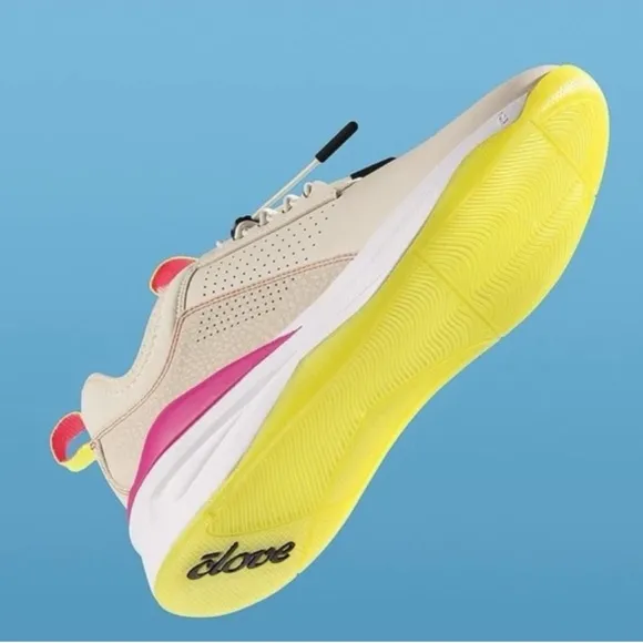 CLOVE Limited Edition NEW Lemon Aid Healthcare Nurse Sneakers Shoes Size 8.5
