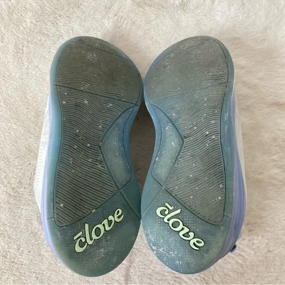Clove Nursing Shoes