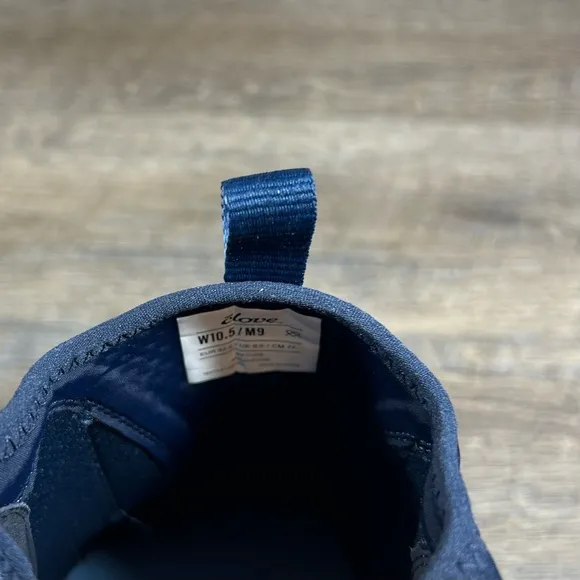 Clove Shoes Core Classic Navy Healthcare Nursing Medical Sneakers W 10.5 M 9