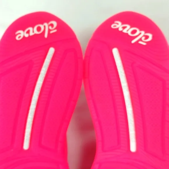 Clove Shoes Solo Hot Pink Slip-On Healthcare Worker Nursing Sneakers Unisex
