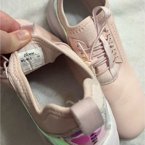 Clove womens 9 Shoes Sneakers Healthcare Nursing Pink Holographic Limited Ed