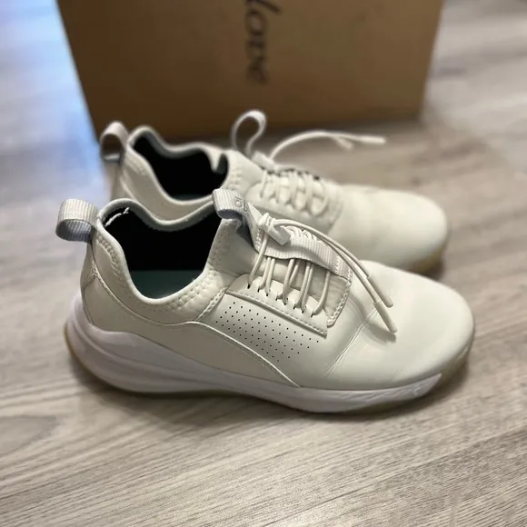 Clove Women's Classic Brilliant White Nursing / Medical shoes Size 8