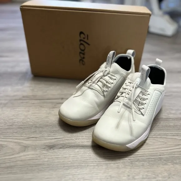 Clove Women's Classic Brilliant White Nursing / Medical shoes Size 8