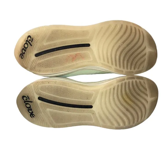 Clove WOMEN'S SAGE CLOVE CLASSIC NURSING SHOES SIZE 8