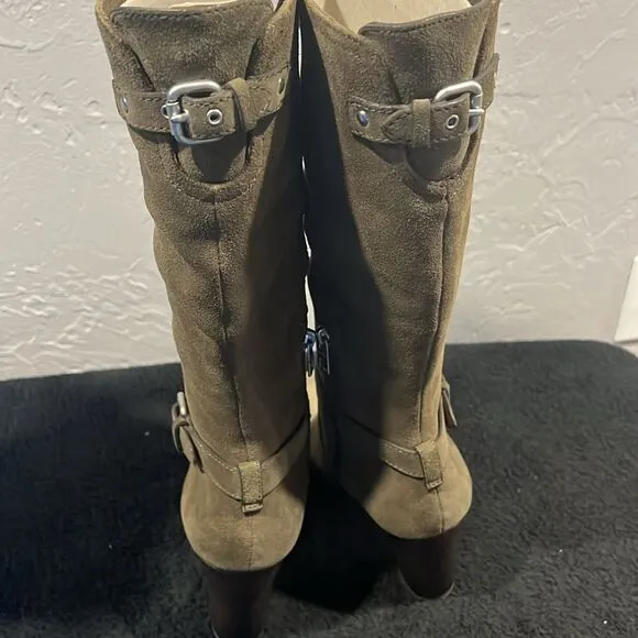 🔥 COACH Beverly Boots Mid Calf Suede Leather 3” Heel Olive Green Sz 8.5B - EUC