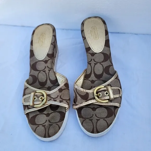 Coach Signature Perry Khaki Gold Wedge Sandals Shoes 8.5
