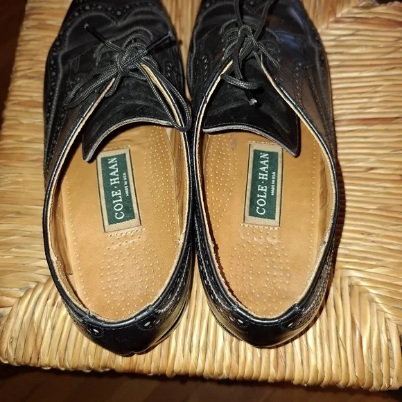 Cole Haan Black Wingtip Shoes. Size 9.5