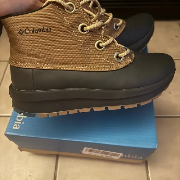 Columbia Brown and Black Women's Boots