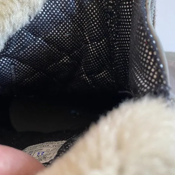 Columbia girl's size 3 omni-heat lined winter boots w/ front zipper in grey EUC