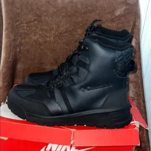 Columbia Men's Black Hiking Boots
