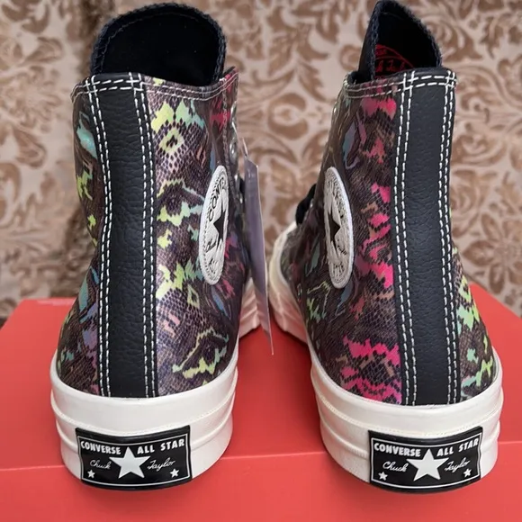 Converse Chuck 70 Hi ‘Digital Daze -Snakeskin’ WM 570264CBLACK/HYPER PINK/EGRET