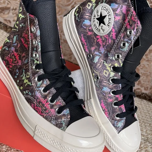 Converse Chuck 70 Hi ‘Digital Daze -Snakeskin’ WM 570264CBLACK/HYPER PINK/EGRET