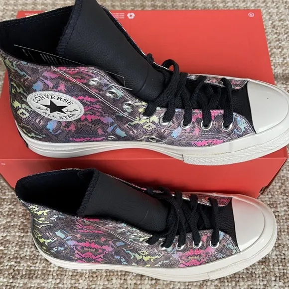 Converse Chuck 70 Hi ‘Digital Daze -Snakeskin’ WM 570264CBLACK/HYPER PINK/EGRET