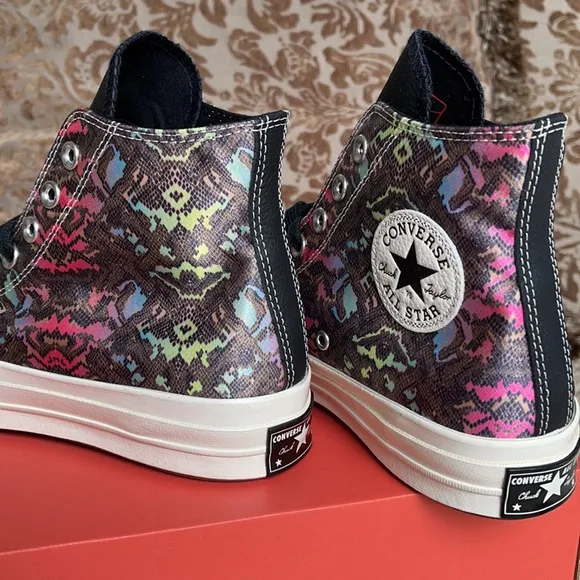 Converse Chuck 70 Hi ‘Digital Daze -Snakeskin’ WM 570264CBLACK/HYPER PINK/EGRET