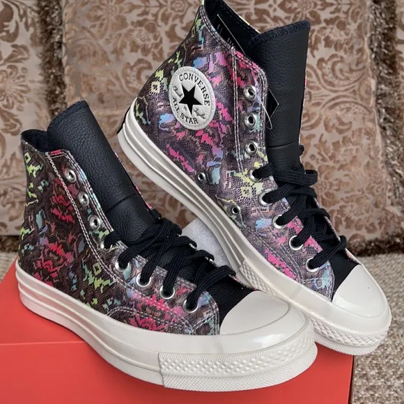 Converse Chuck 70 Hi ‘Digital Daze -Snakeskin’ WM 570264CBLACK/HYPER PINK/EGRET