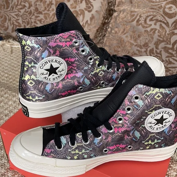 Converse Chuck 70 Hi ‘Digital Daze -Snakeskin’ WM 570264CBLACK/HYPER PINK/EGRET