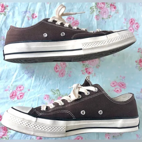 Converse Chuck 70 Low Top Sneakers style 170554C in Dark Root Color size 10