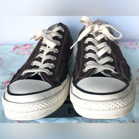 Converse Chuck 70 Low Top Sneakers style 170554C in Dark Root Color size 10