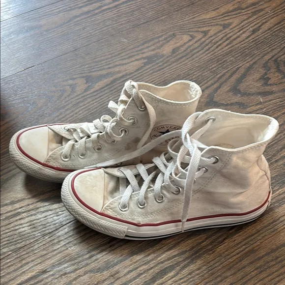 Converse Unisex Cream Sneakers
