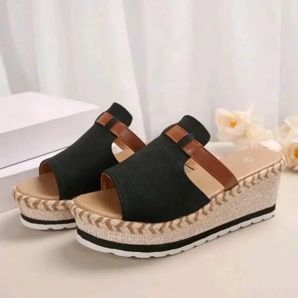 COPY - Summer New One-Piece Open Toe Fashion Women Wedge Thick-Soled Slippers