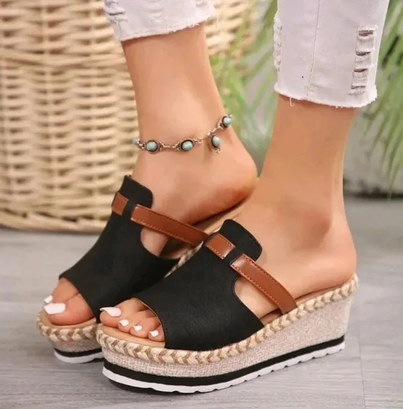 COPY - Summer New One-Piece Open Toe Fashion Women Wedge Thick-Soled Slippers