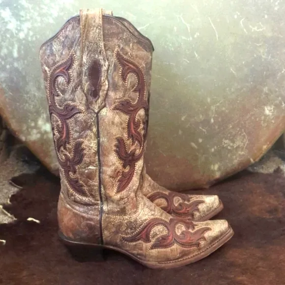 CORRAL C2902 Cognac &amp; brown distressed leather snip toe cowgirl boots sz 7 EUC