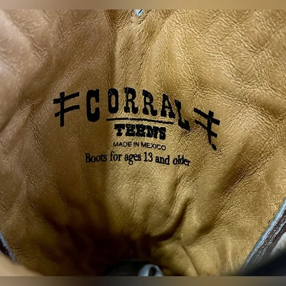 Corral Teen Brown Cowhide Beige Embroidery Western Boot A1119 USA size 3.5 EUC
