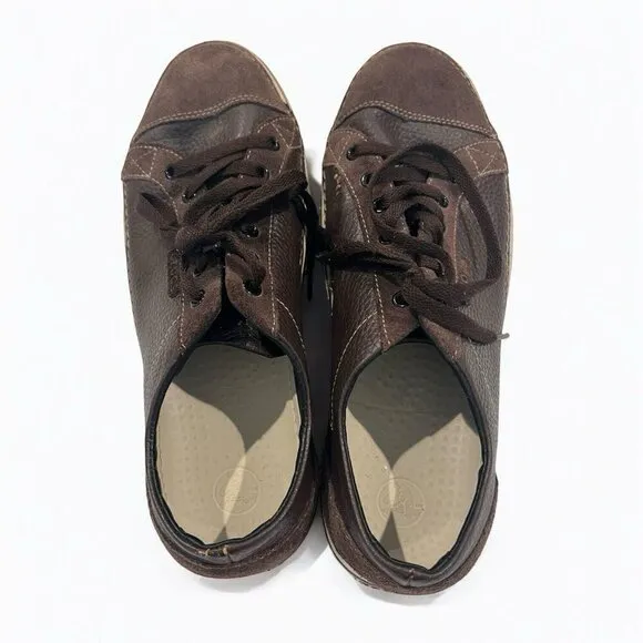 CROCS 12M Lightweight Brown Lace Up Suede Toe Shoes Sneakers Casual Walking